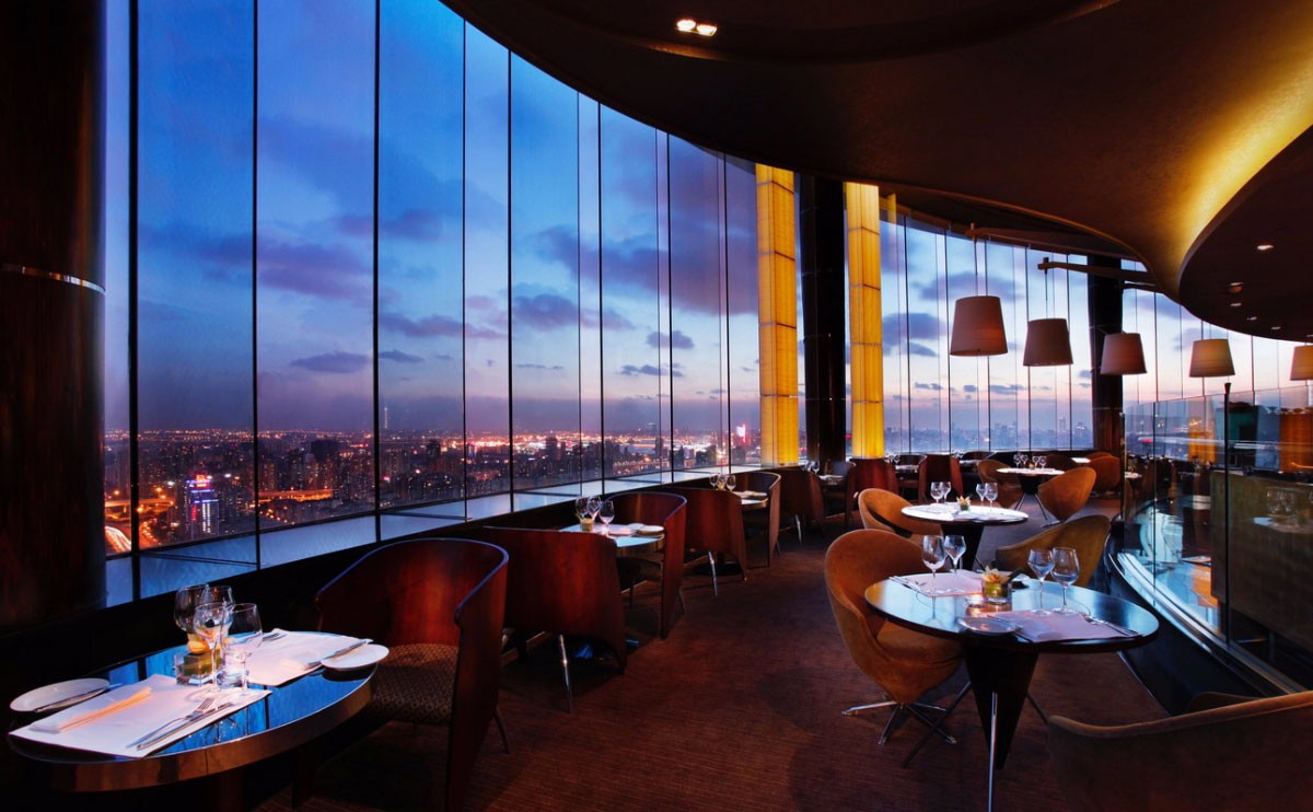 -sensation旋转餐厅是酒店特色餐厅,可俯瞰上海浦东美景